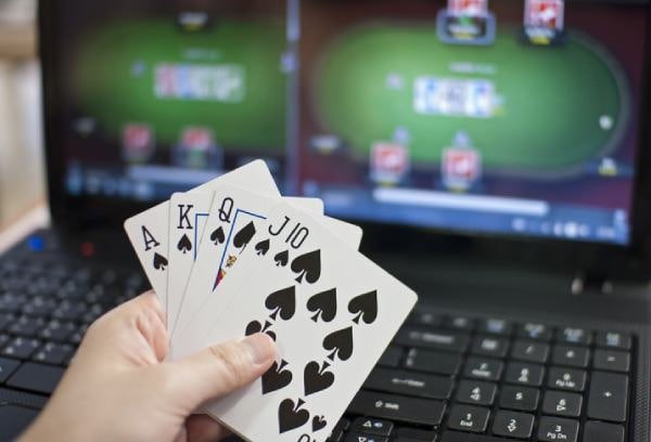 Antarmuka permainan Bonanza Gold di platform hunter toto dengan tema emas dan simbol bernilai tinggi
